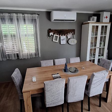 House Kupa Mb Villa Petrinja Eksteriør bilde